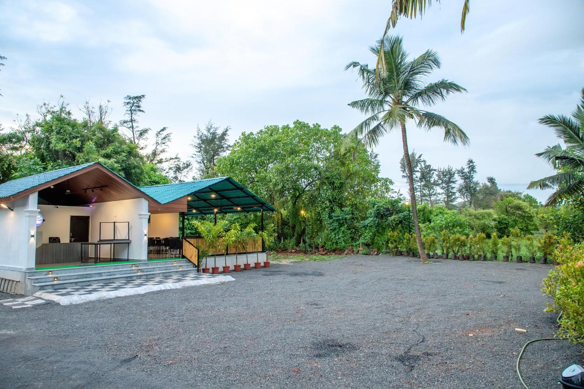 White Sand Beach Resort Kondivali Exterior photo